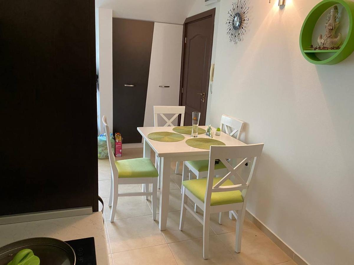 сирена Apartment *